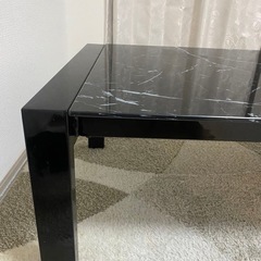 ニトリ　大理石柄　ローテーブルの画像