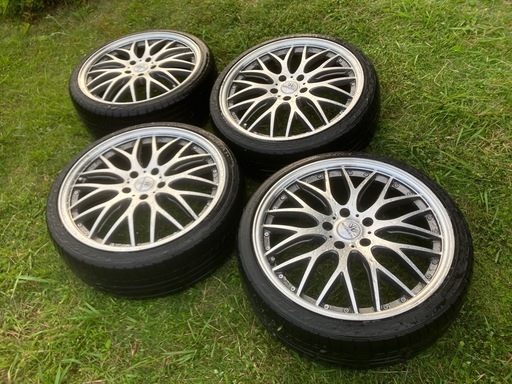 アルミホィール　ロクサーニ マルチフォルケッタ 225/35/19 4本セット