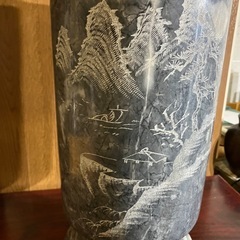 大理石の花瓶の画像