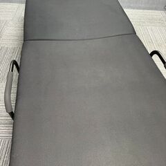 【500円でお譲りします】折り畳みベッドの画像