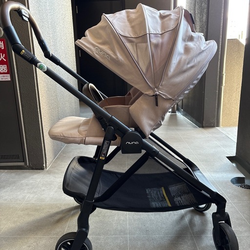 ヌナイクサスイヴ　IXXA swiv クオーツ美品