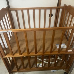 カトージ　ベビーベッドの画像
