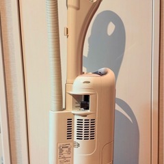 ◎スリム＆軽量で使いやすいスティック型掃除機！ ◎ SHARP ほうき形クリーナー EC-ST10-Pの画像