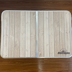 キャンプ用アルミテーブルの画像