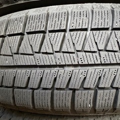 スタッドレスタイヤの画像