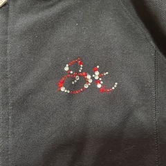 パーカー　ブラック　可愛いビーズの画像