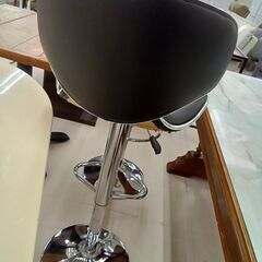 リユースのサカイ栃木店★ジモティ割あり★  カウンターチェア ブラック W44.5×D46×H88～107 クリーニング済み TC11683の画像