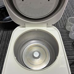 【500円でお譲りします】タイガーマイコン炊飯ジャー　炊飯器の画像