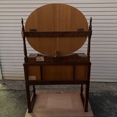 M1122709N 宮城県 引き取り ドレッサー 鏡台 レトロ 大塚家具 アンティーク調 インテリア 洋室 一面鏡 当時物 中古品 現状品の画像