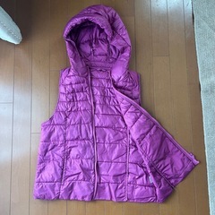 レディース　ベスト　GU 中古の画像