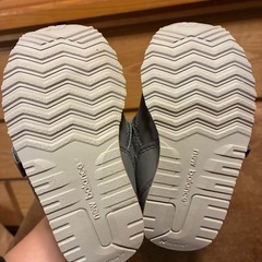 13cm ニューバランス　冬用
シューズ の画像