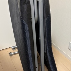 折りたたみベッド／キャスター付（使用には問題ありません）の画像