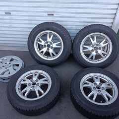 30 プリウス 純正 ホイール ＋ 2020年製 スタッドレス ４本の画像