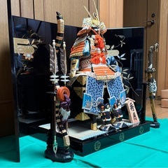 五月人形と兜飾りの画像