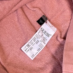 GUESSユニセックスSサイズ フードパーカーの画像
