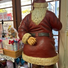 等身大のサンタ🎅の置物(高さ約180cm)の画像