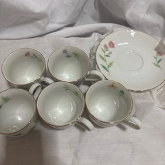 y.k カップ＆ソーサーの画像