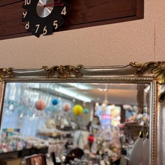 全身写せる等身大の大きな鏡(高さ約180センチ)の画像