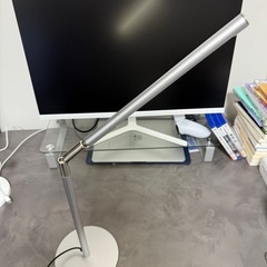 デスクライトの画像