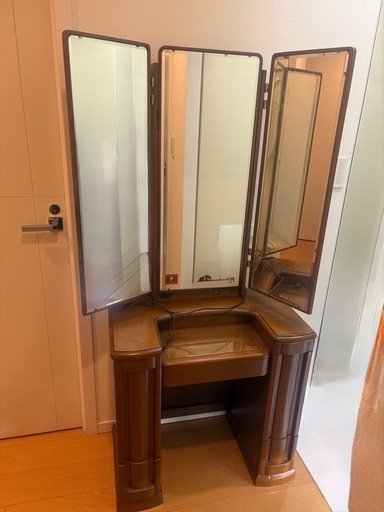 ドレッサー　三面鏡椅子付き