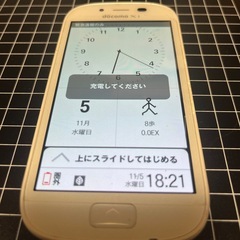 docomo らくらくスマートフォン F-06Fホワイト SIMフリーの画像