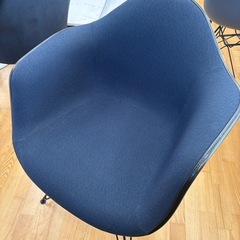 ジモティー特別価格🉐 N1195★高級チェア★ハーマンミラー製★チェア★幅640mmの画像