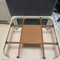 こたつテーブルの画像