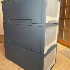 衣装ケース3個　幅42cm　奥行き78cm　高さ31cmくらいの画像