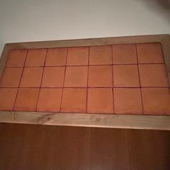 カントリー調テラコッタダイニングテーブルの画像