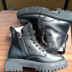 新品 22cm レディース ブーツ ブラック 厚底 シューズ サイドゴア 識別番号:【B146-S】の画像