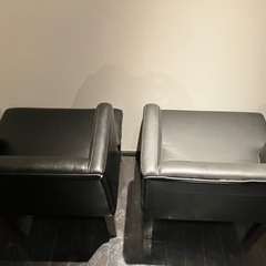 黒　チェア　ひじかけあり　2個の画像