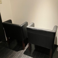 黒　チェア　ひじかけあり　2個の画像