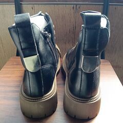 新品 23cm レディース ブーツ ブラック 厚底 シューズ サイドゴア 識別番号:【B147-S】の画像