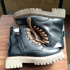 新品 23cm レディース ブーツ ブラック 厚底 シューズ サイドゴア 識別番号:【B147-S】の画像