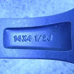 １６５／６５Ｒ１４ スタッドレスタイヤ イボ付の画像