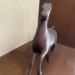 高岡銅器の銅製馬の置物　
美術鋳物の画像