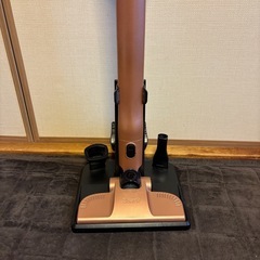 シャークの充電式サイクロン掃除機
の画像