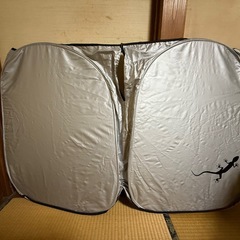 アウディ純正　サンシェードの画像