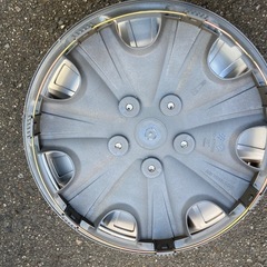 15インチホイールキャップ4枚セット中古の画像