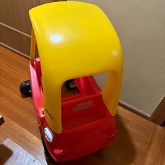 おもちゃ車の画像