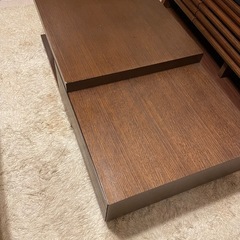 カフェテーブルの画像