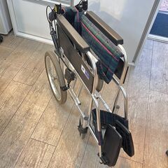 MiKi ミキ 車椅子 スタンダード介助型 耐荷重100kg 介助ブレーキ/駐車ストッパー付き★買取帝国 志木店の画像