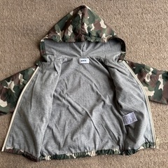 EDWIN 迷彩柄 アウター 90cmの画像