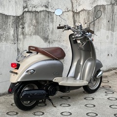 大人気セール‼️安心のバッテリー充電済み🔋前後タイヤまだまだ山あり🗻嬉しいオイル満タン補充済み🈵オイル交換不要⭕️継ぎ足しだけで🆗2サイクルでパワフルな走り💨ビーノ✴の画像