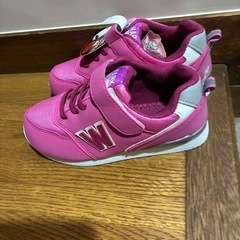 新品タグ付き　女の子　靴　20センチの画像