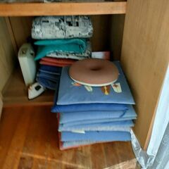 座布団多数・クッション　11月29日土曜日10:00-13:30の画像