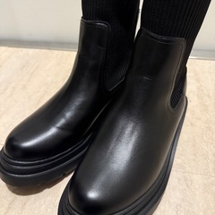 【未使用に近い】GU リブニットソックスブーツの画像