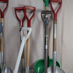スコップ　除雪　どれでも1点300円　2点500円の画像