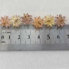 人工合成ジルコニアガラス　1.2mm 雪の結晶　1個200円　6個まとめ売り　ハンドメイド素材　　チャームの画像