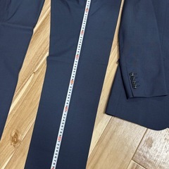 ツーパンツスーツ(紺色)の画像